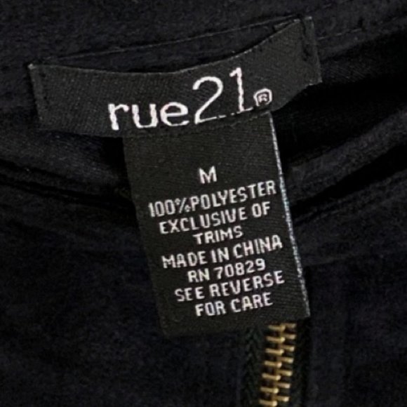 Velvet Front Button & Zipper Detail Mini Skirt - Picture 4 of 6